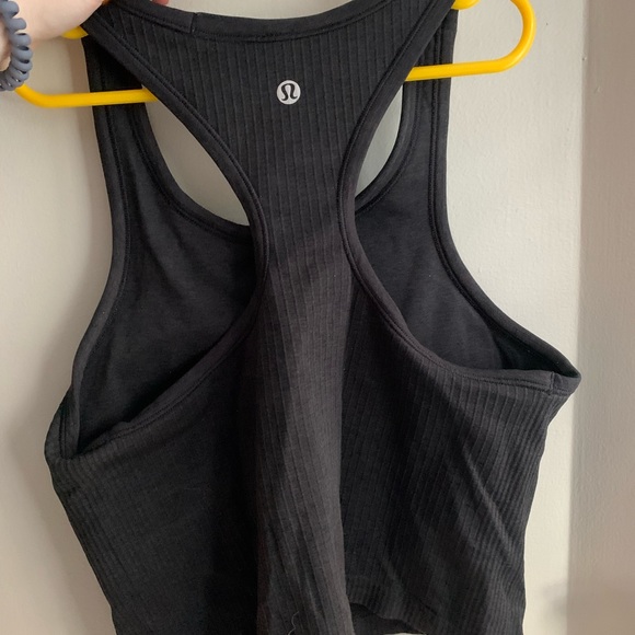 Lulu lemon Crop - Picture 2 of 2